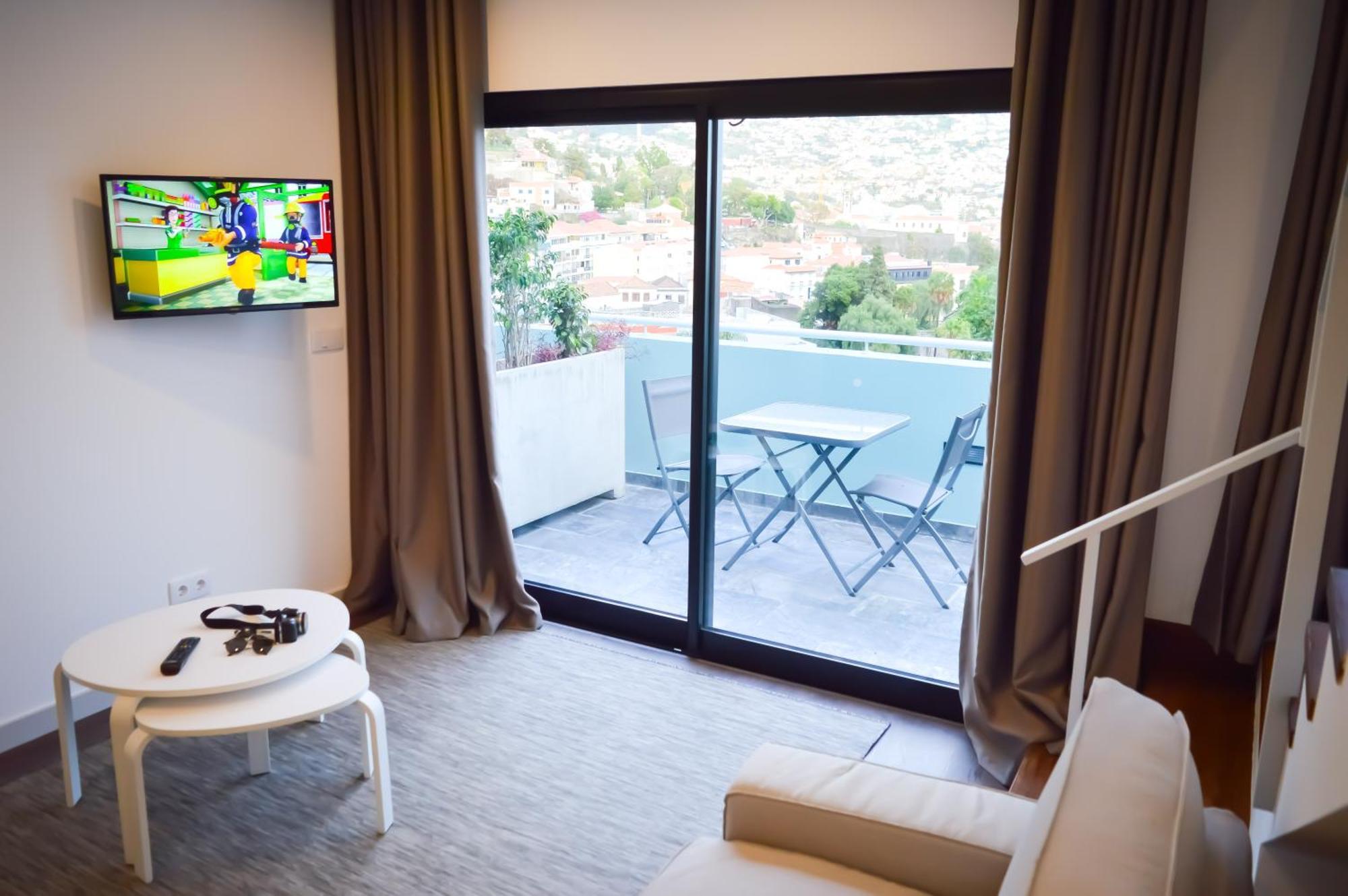 Cba Suites Madeira Фуншал Экстерьер фото